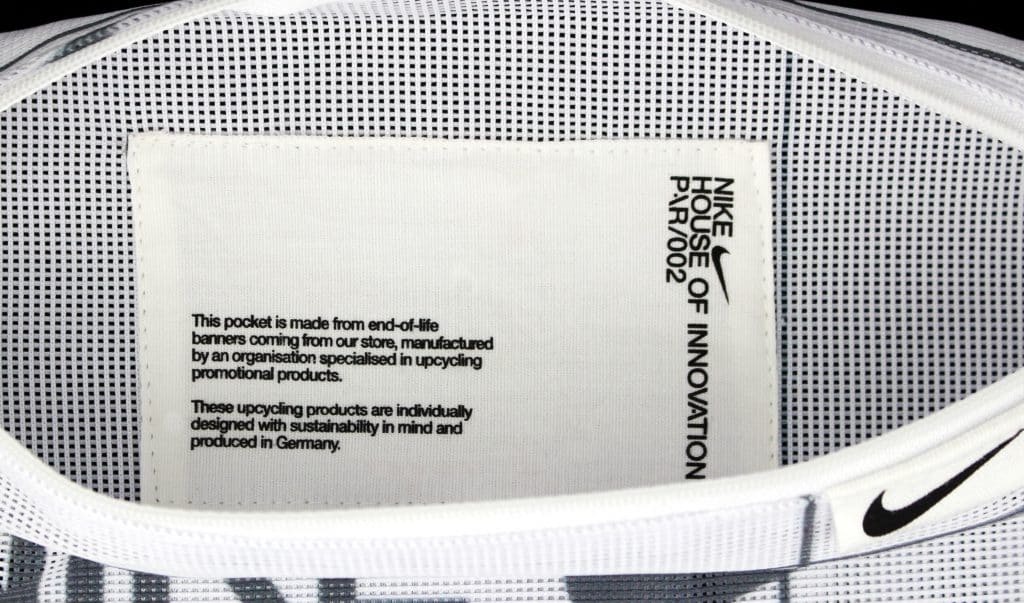 Nike-reciclage-upcycling-banner-plane-nachhaltig-Pouch-Etui-Pocket