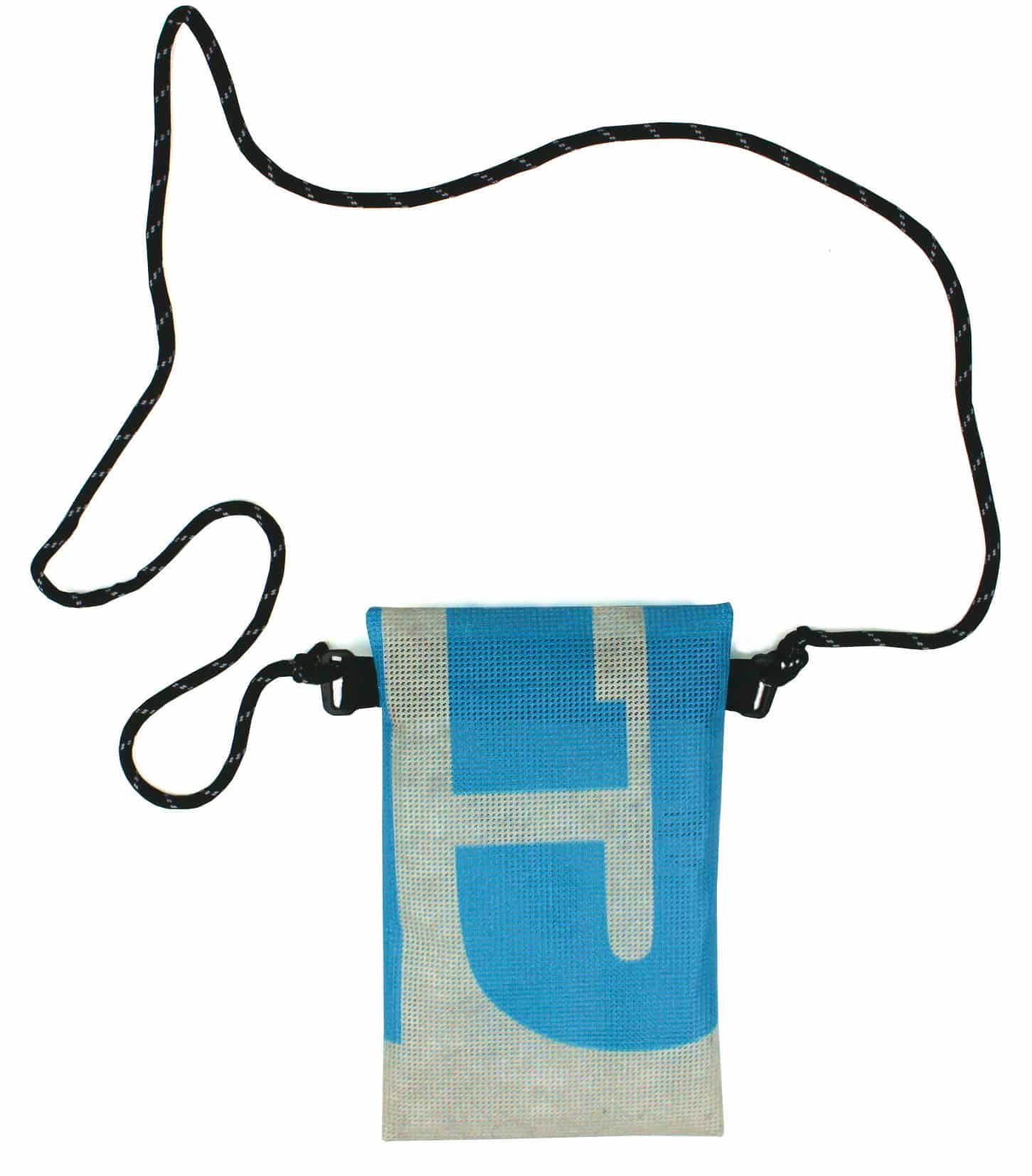 Reciclage-upcycling-banner-plane-Brustbeutel