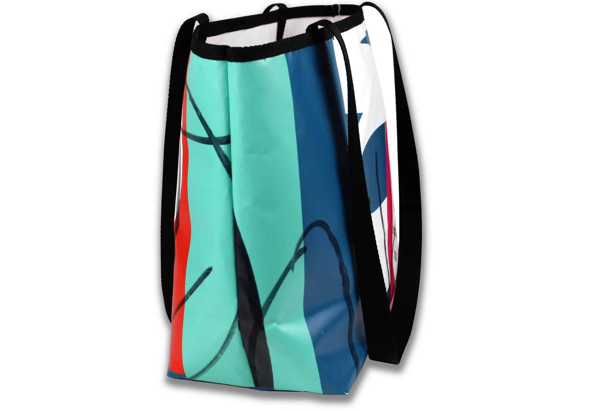 Reciclage-upcycling-banner-plane-Strandtasche 1.jpg