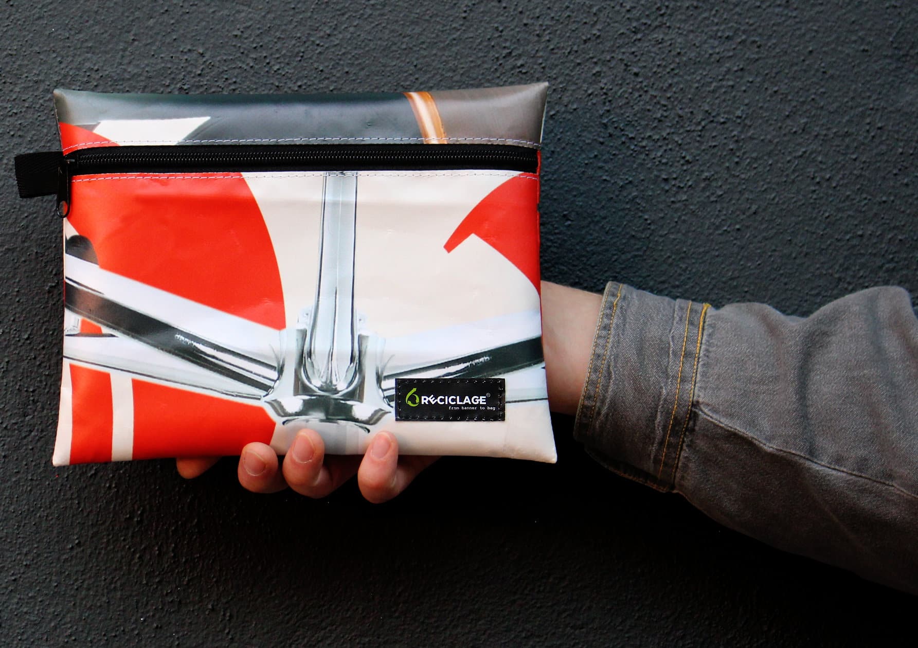 ciclage-upcycling-banner-plane-Etui Groß.jpg