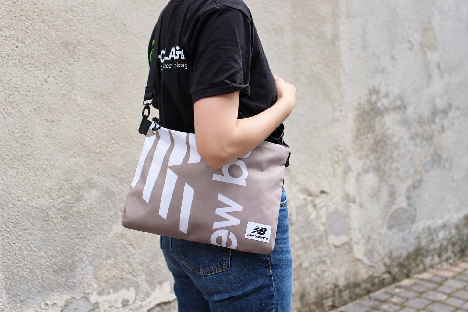 reciclage-upcycling-banner-plane-Crossbody-Bag-1