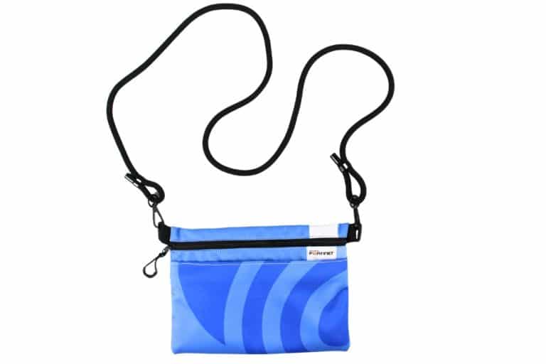 reciclage-upcycling-banner-plane-Crossbody Bag- Umhängen