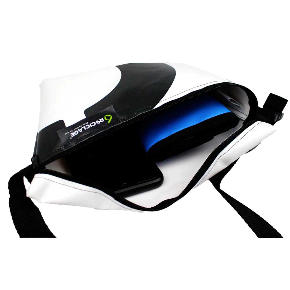 RECICLAGE - Upcycling - Banner & Plane - body bag