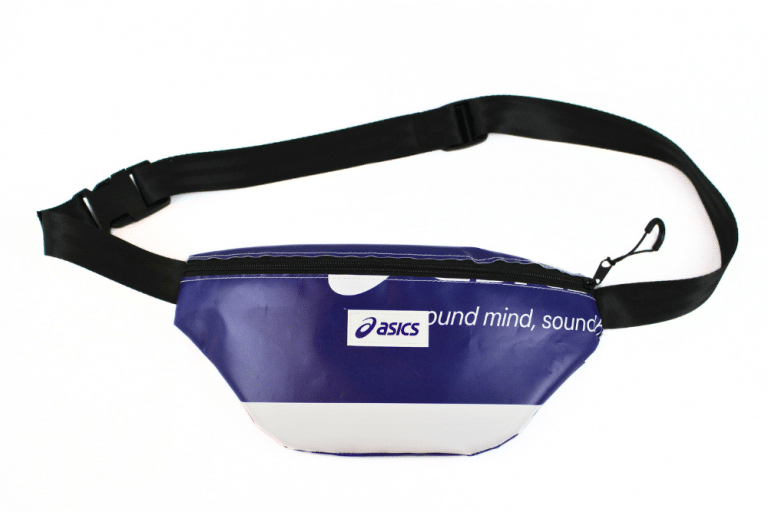 RECICLAGE - Upcycling - Banner & Plane - Hip Bag