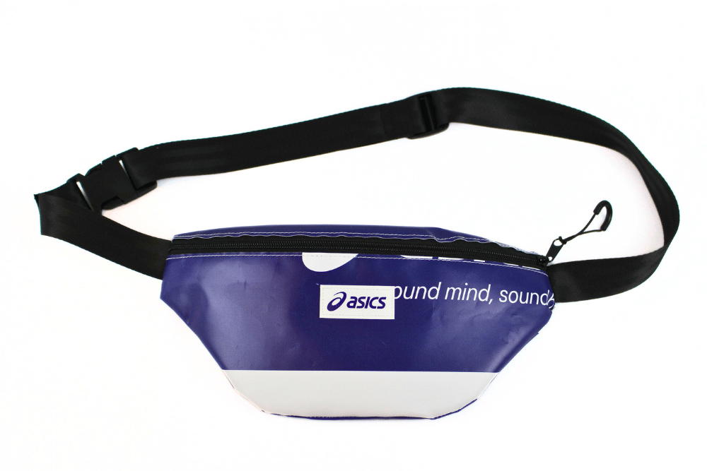 RECICLAGE - Upcycling - Banner & Plane - Hip Bag