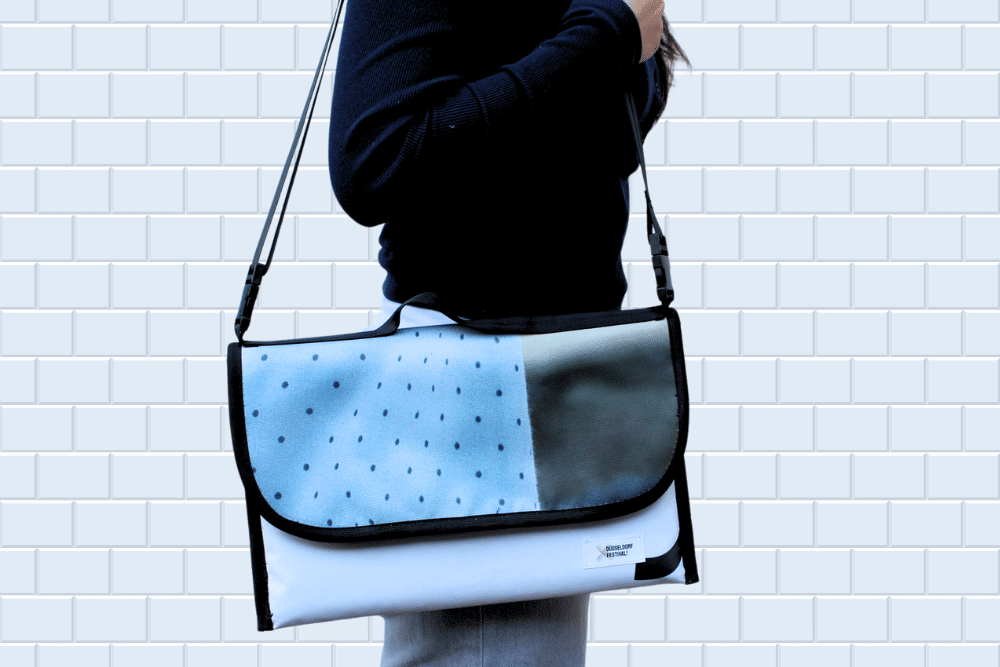 reciclage-upcycling-banner-plane-Laptoptasche