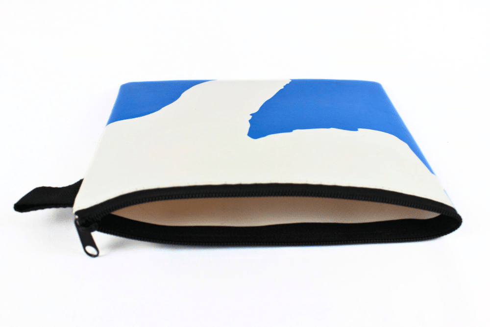 reciclage-upcycling-banner-plane-pouch-large