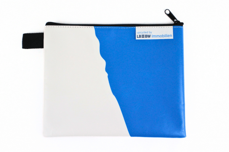 RECICLAGE - Upcycling - Banner & Plane - Pouch large
