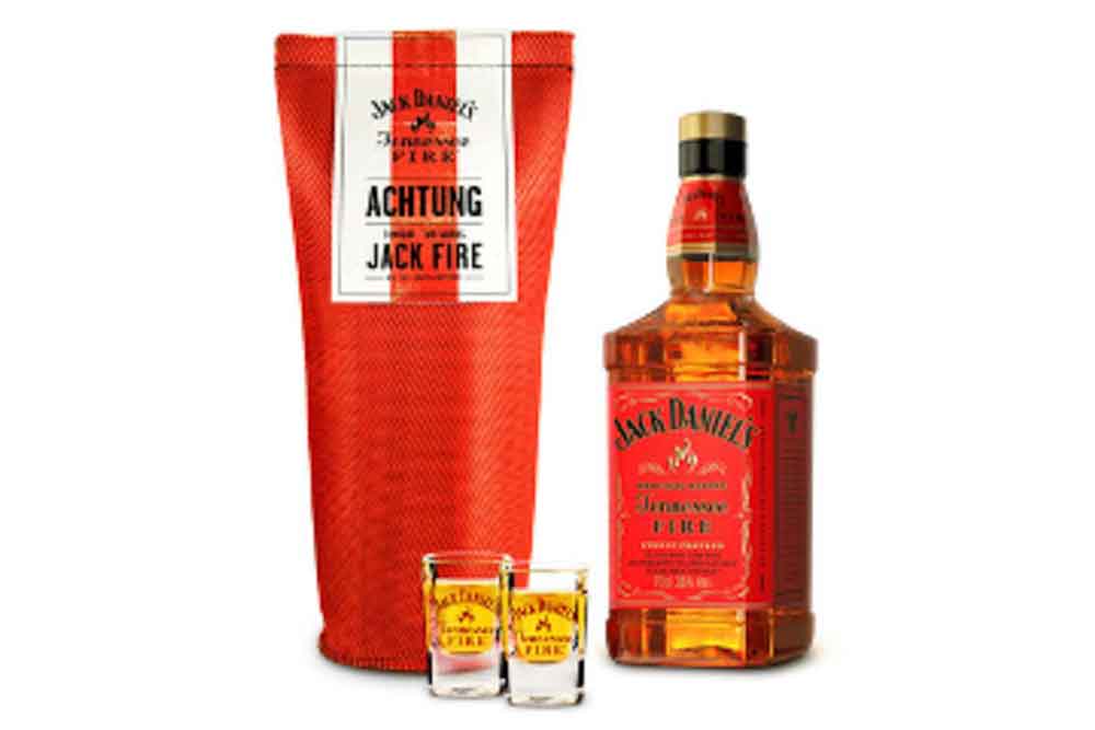 RECICLAGE - Upcycling - Banner & Plane - Jack Daniel's Tennessee Fire