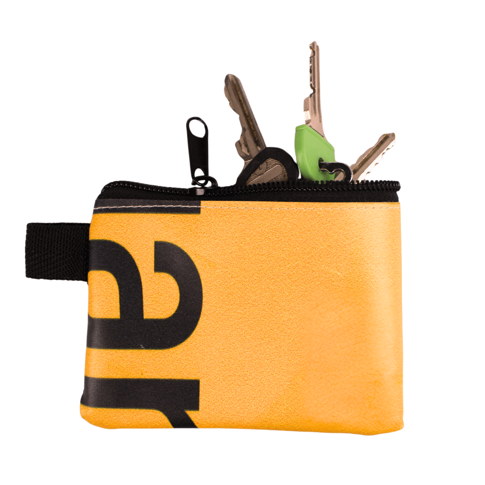 RECICLAGE - Upcycling - Banner & Plane -Schlüsseltasche